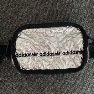 Adidas Crossbody/ Fanty Pack